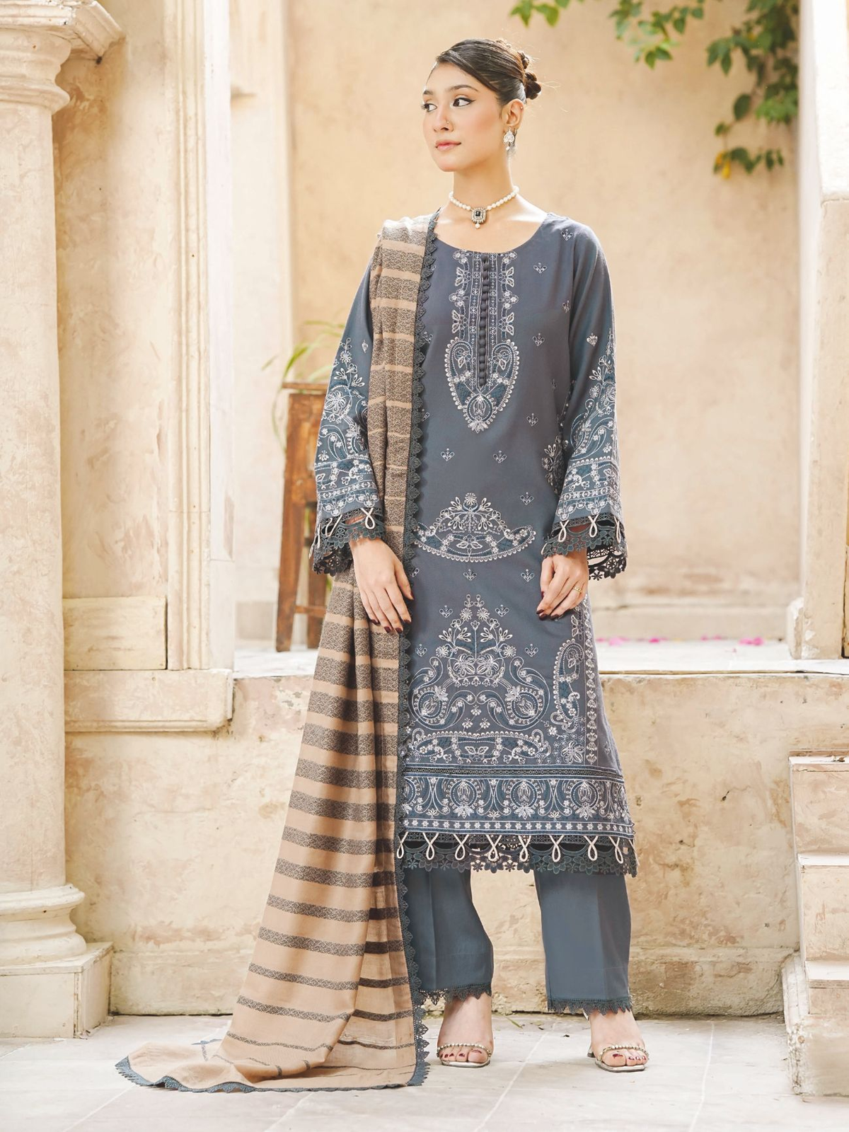 Premium Embroidered Winter 3-Piece Suit with Luxury Jacquard Shawl