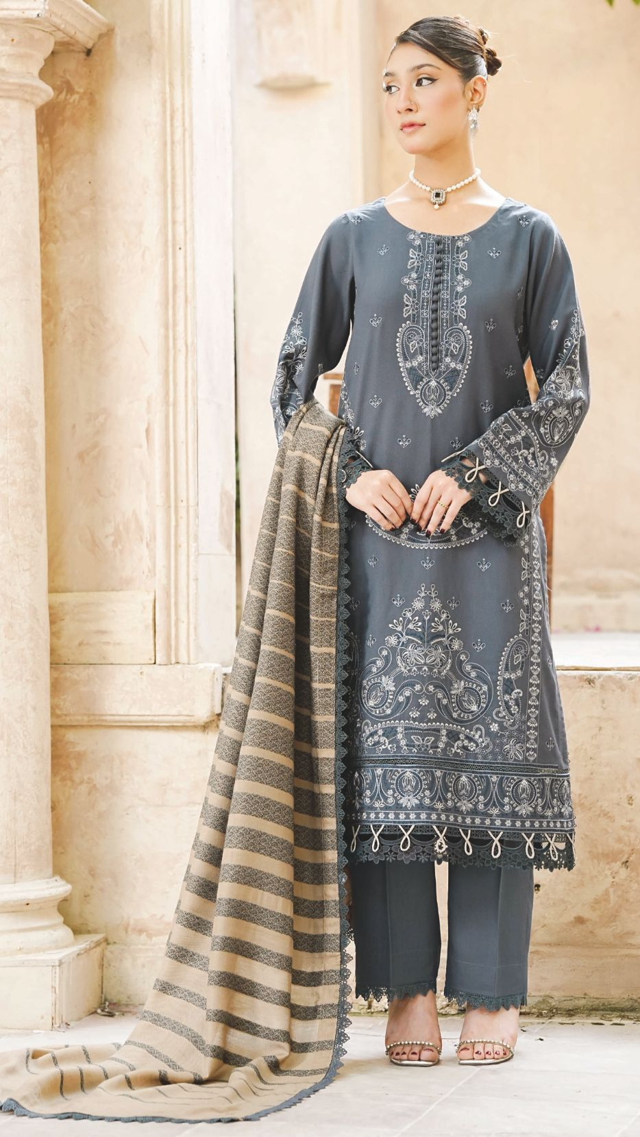 Premium Embroidered Winter 3-Piece Suit with Luxury Jacquard Shawl