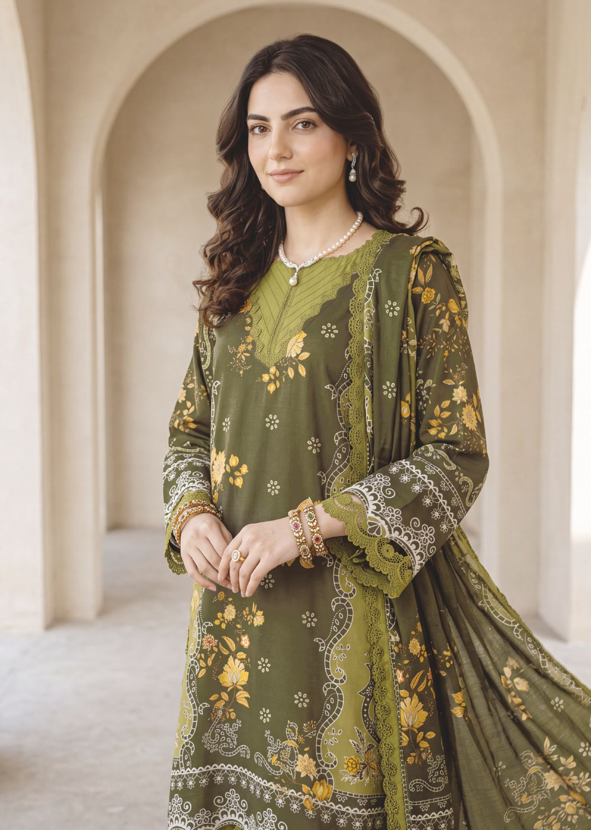 Elegant Women's Printed Winter Suit with Luxury Printed Shawl