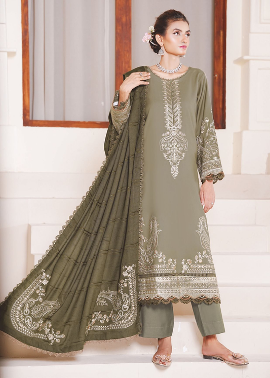 Elegant Embroidered Winter Suit with Jacquard Luxury Wool Shawl