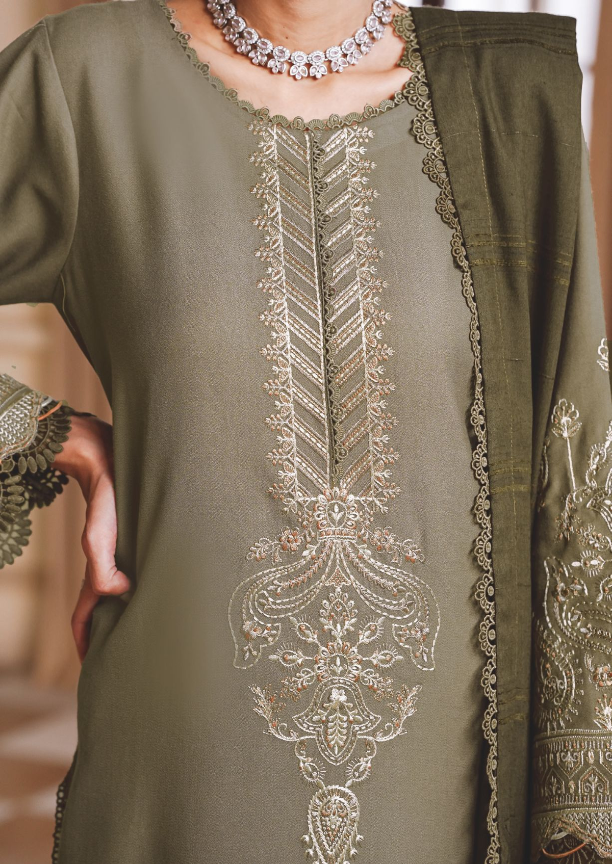 Elegant Embroidered Winter Suit with Jacquard Luxury Wool Shawl