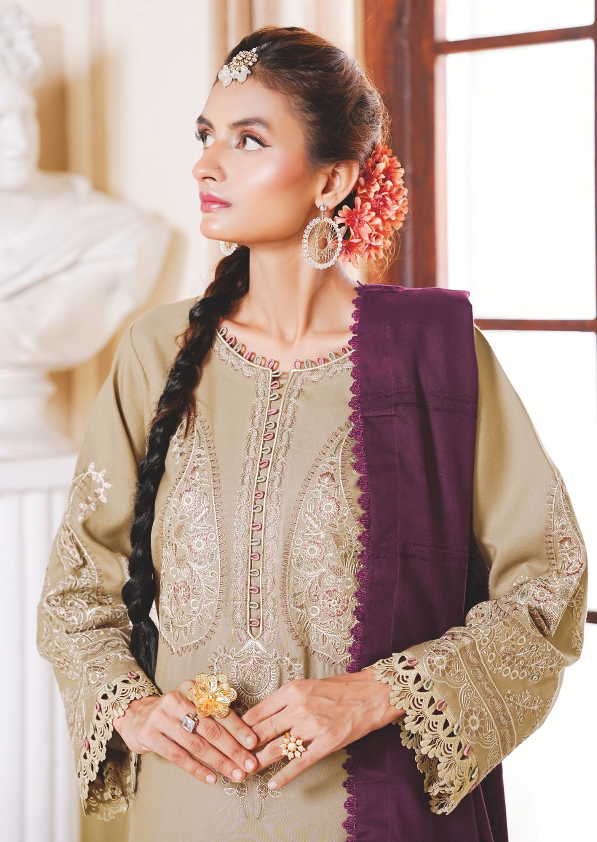 Elegant Embroidered Winter Suit with Jacquard Luxury Wool Shawl