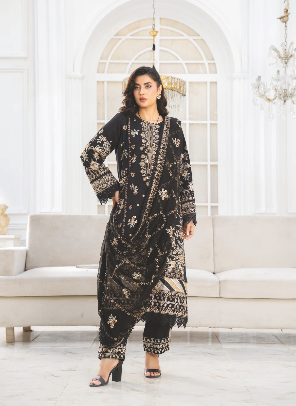 Luxury Resham Karandi Embroidered Suit with Chiffon Dupatta