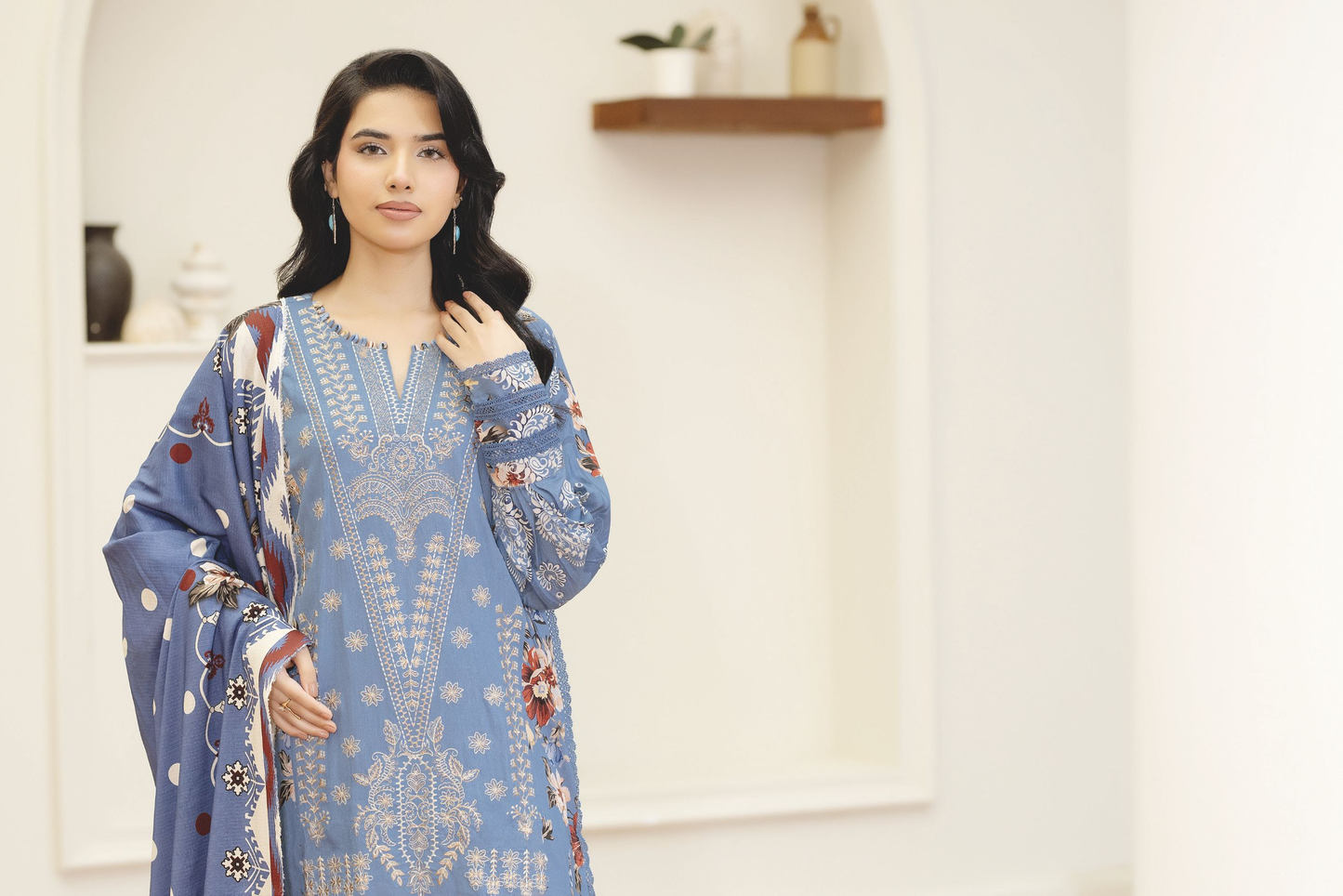 Embroidered Staple Slub Women’s 3-Piece Suit with Printed Shawal – Premium Collection