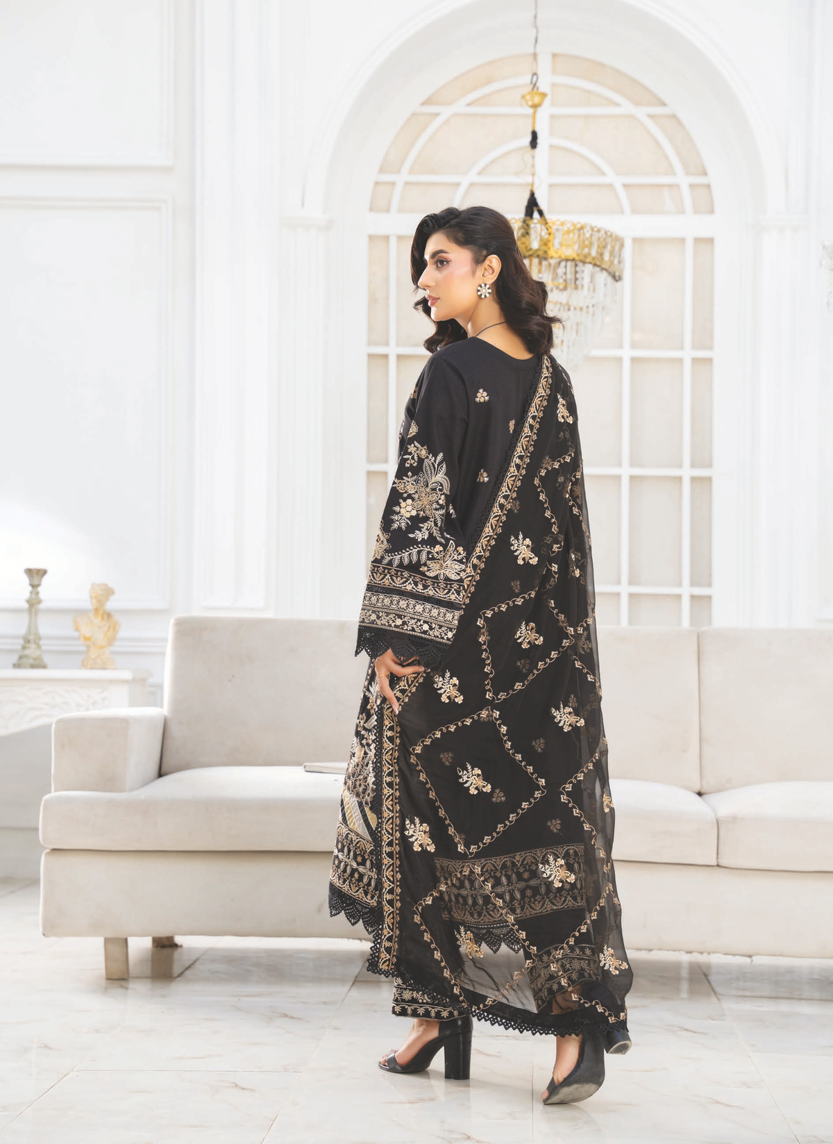 Luxury Resham Karandi Embroidered Suit with Chiffon Dupatta