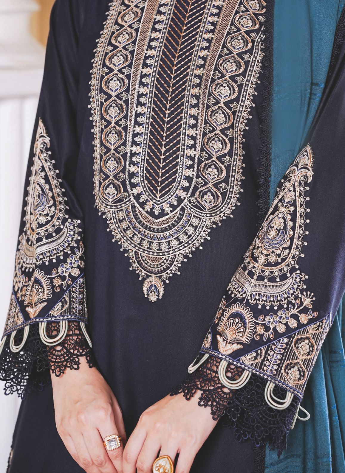 Embroidered Winter Ensemble with Elegant Jacquard Wool Shawl