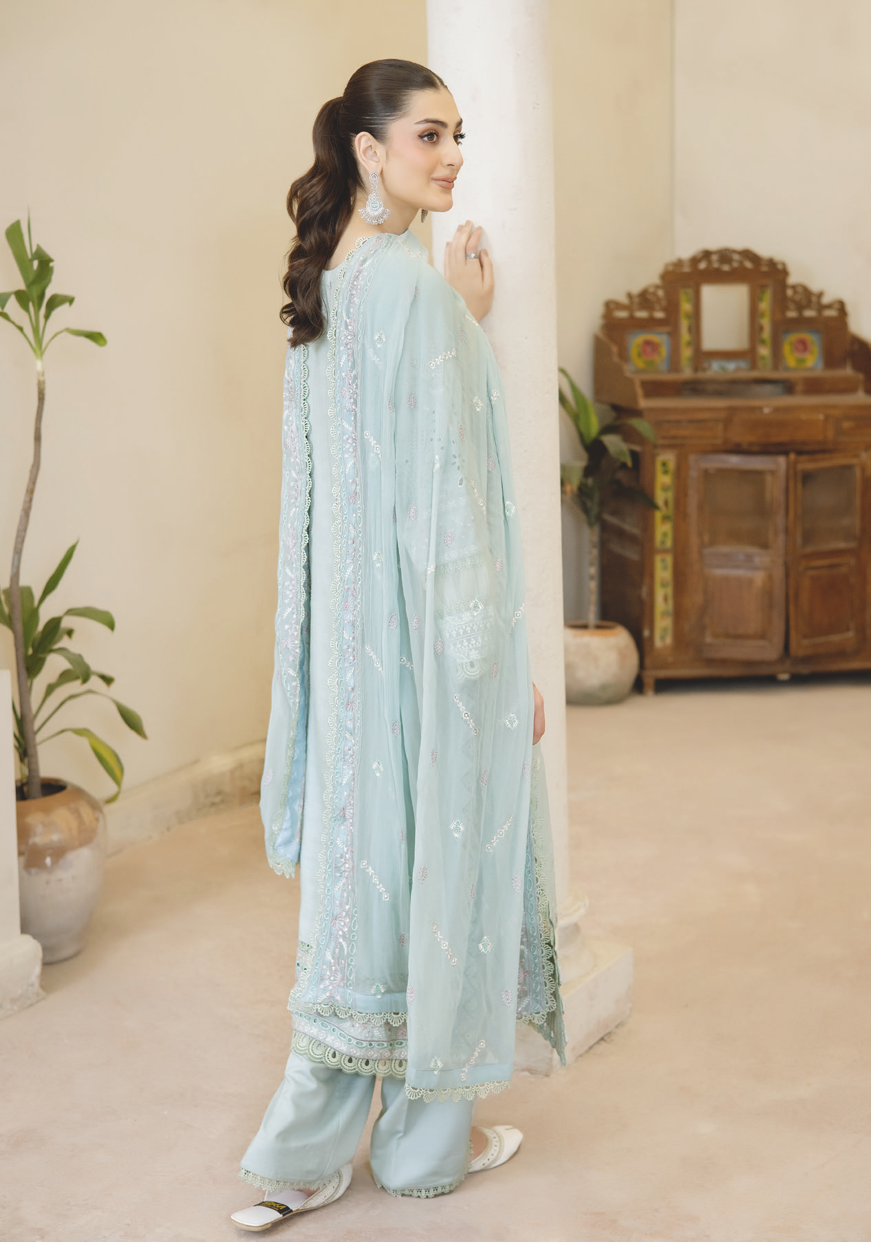 Embroidered Resham Karandi Suit with Embroidered Bamber Chiffon Dupatta | Luxury Winter Collection