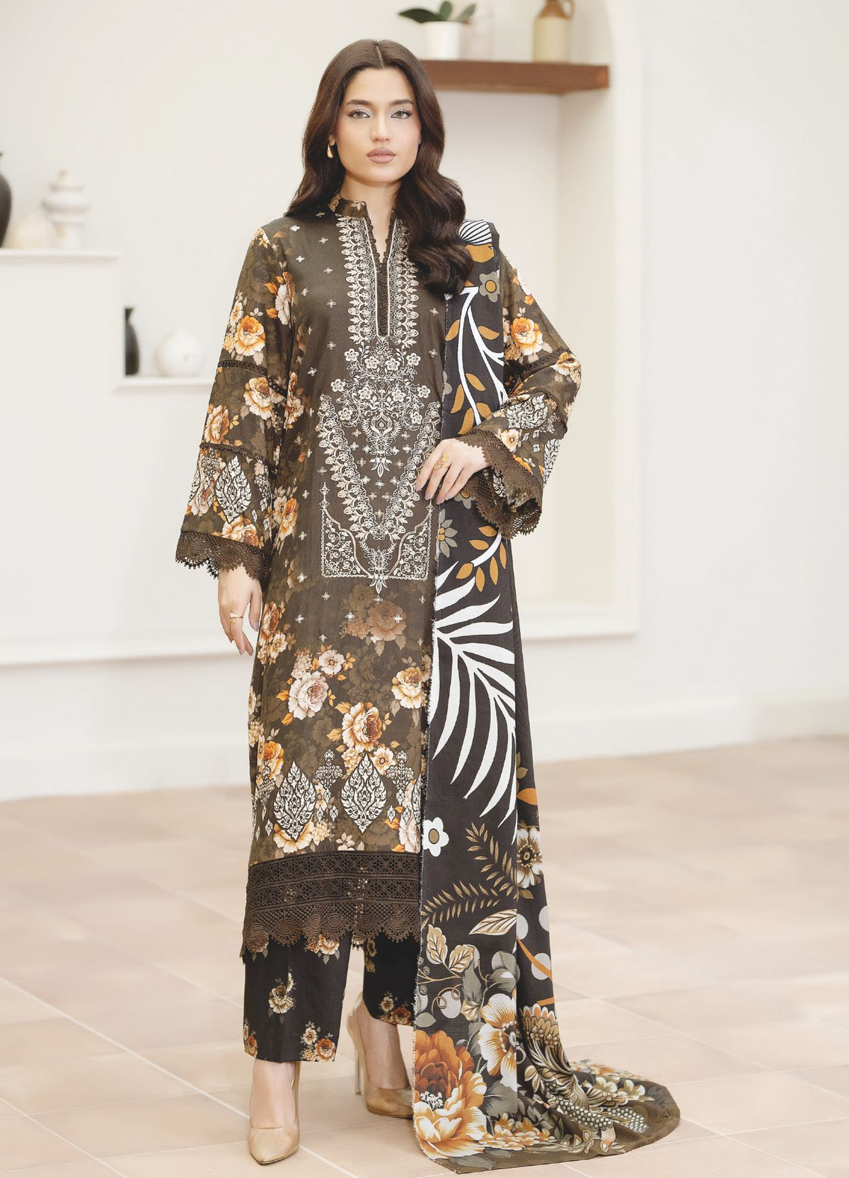 Luxury Embroidered Slub 3-Piece Suit with Printed Shawal – Sophisticated Winter Style